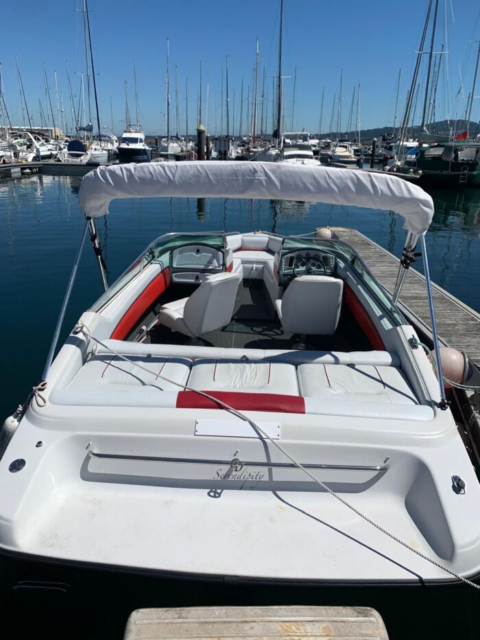 Barco de motor CROWLINE 19 - Imagen 3