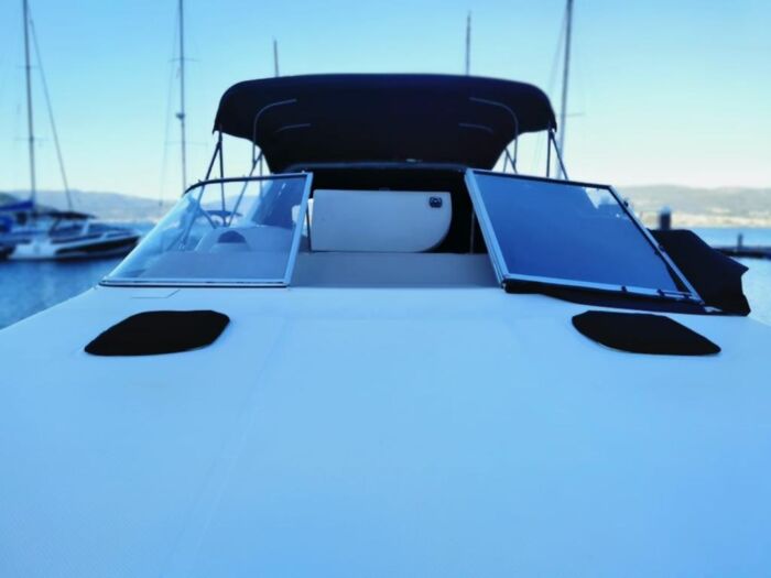 Barco de motor BAYLINER - Imagen 8