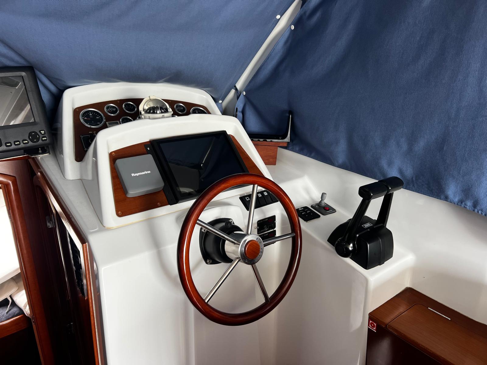 BENETEAU ANTARES 9.80 - Imagen 11